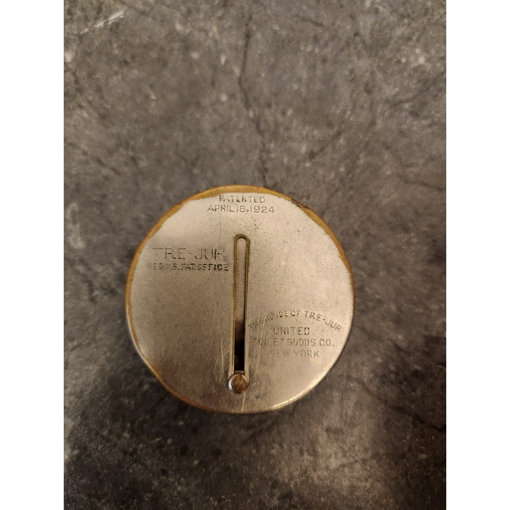Vintage Make-Up / Blush Compact Pat Of Tre-Jur Inc. View 6